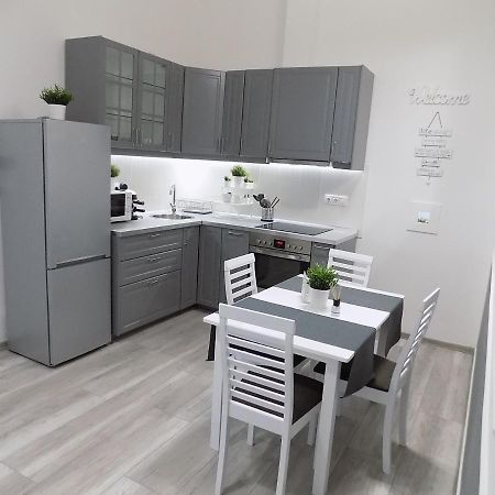 A10 Alkotmany B Apartment 布达佩斯 外观 照片